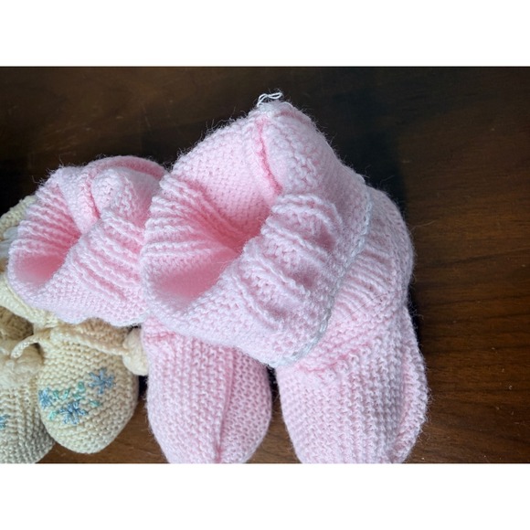 Vtg Crochet Baby Bootie Lot of 3 Infant Pink Cream Mint Green Pom Pom - Picture 3 of 11